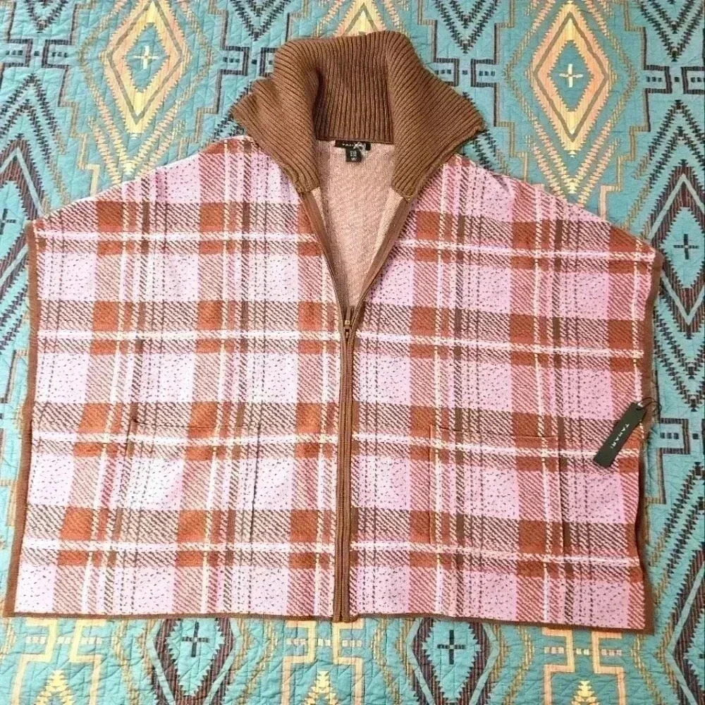 NWT Tahari poncho/sweater.